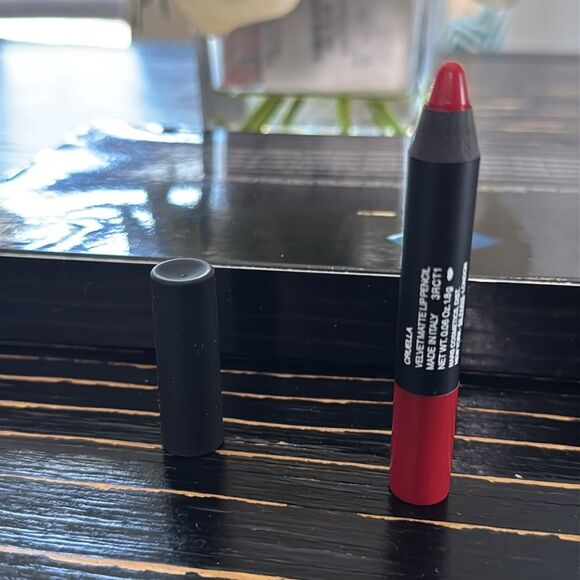 NARS Velvet Matte Lip Pencil shade Cruella Red Long Lasting-Discontinued - Picture 5 of 6